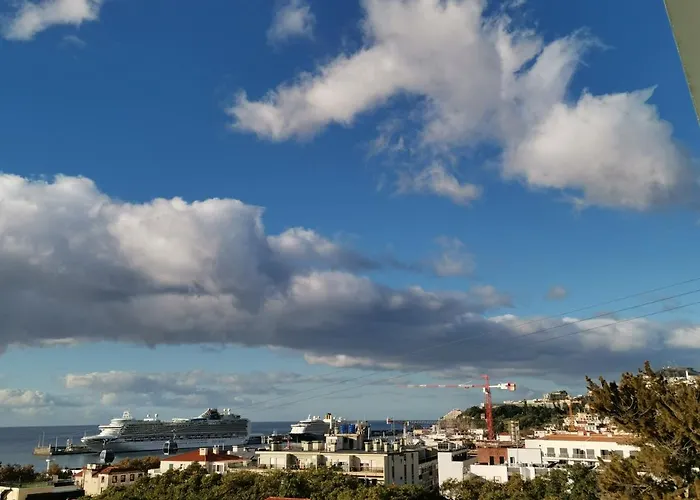 D - Your With Breathtaking Views Lägenhet *